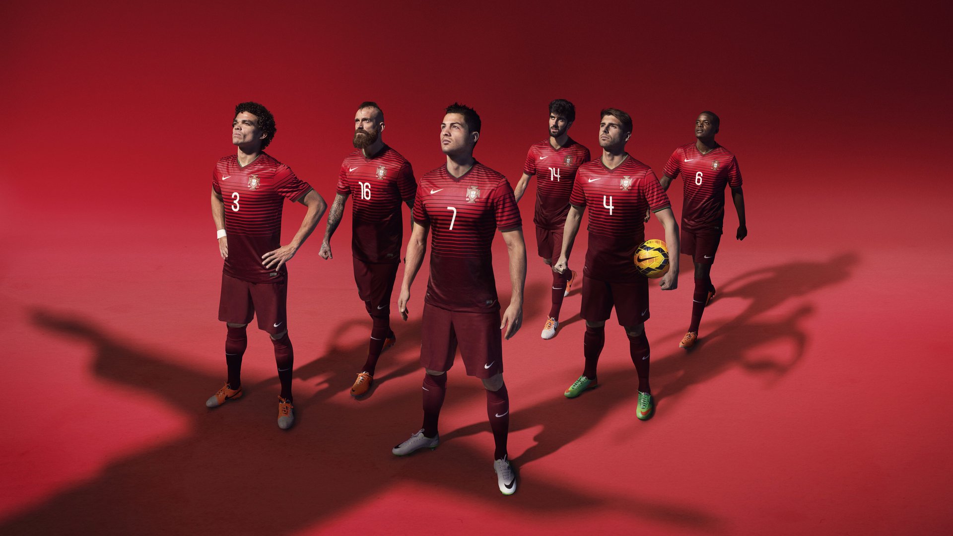 未来足球场馆全面实现绿色节能，环保理念深入人心，足球场建设方案