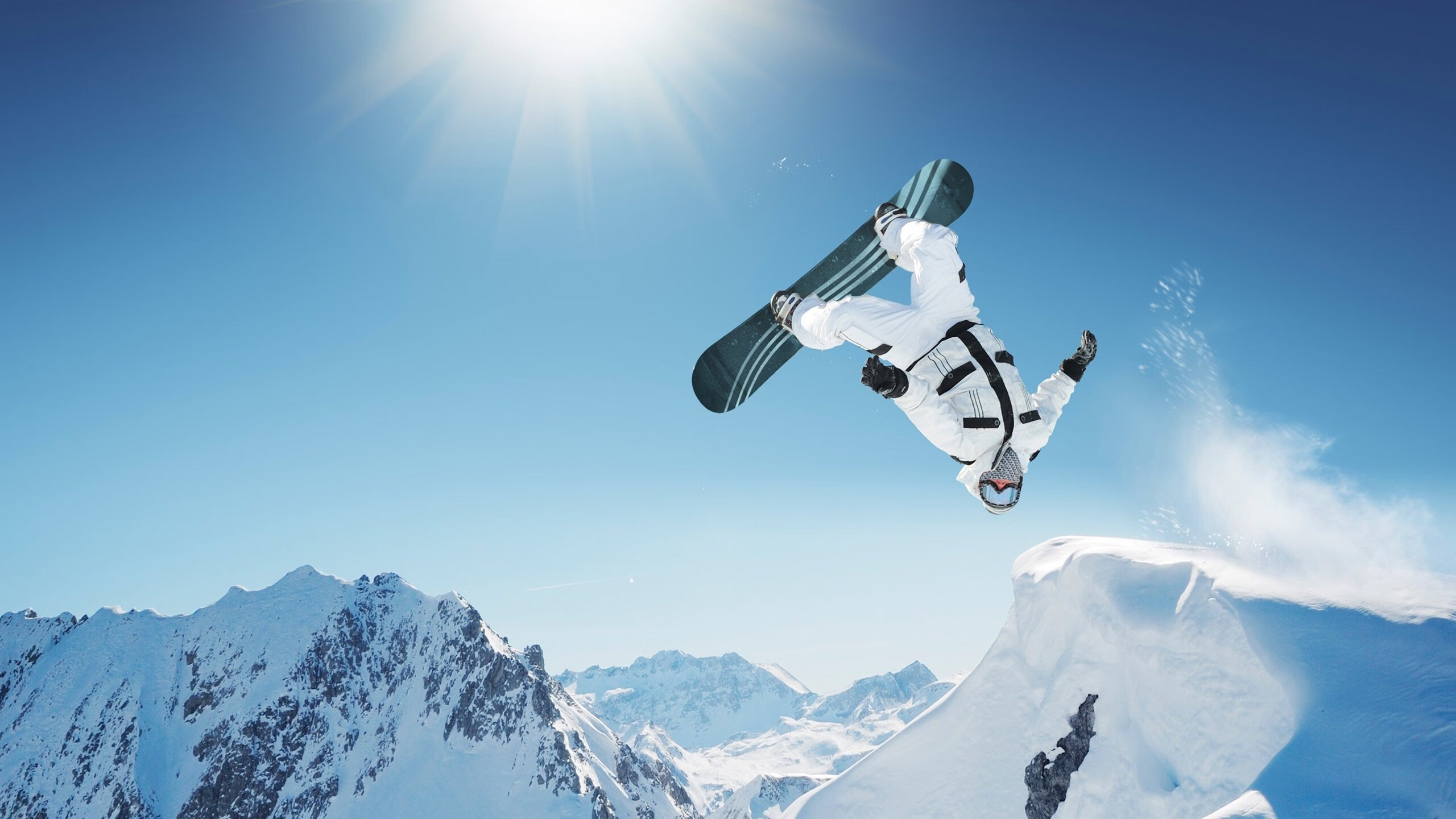 多巴哥国际沙滩运动挑战赛盛况空前,多巴哥的首都